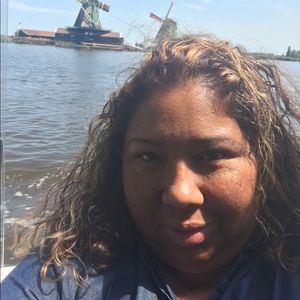 Meet your Posher, Andrea